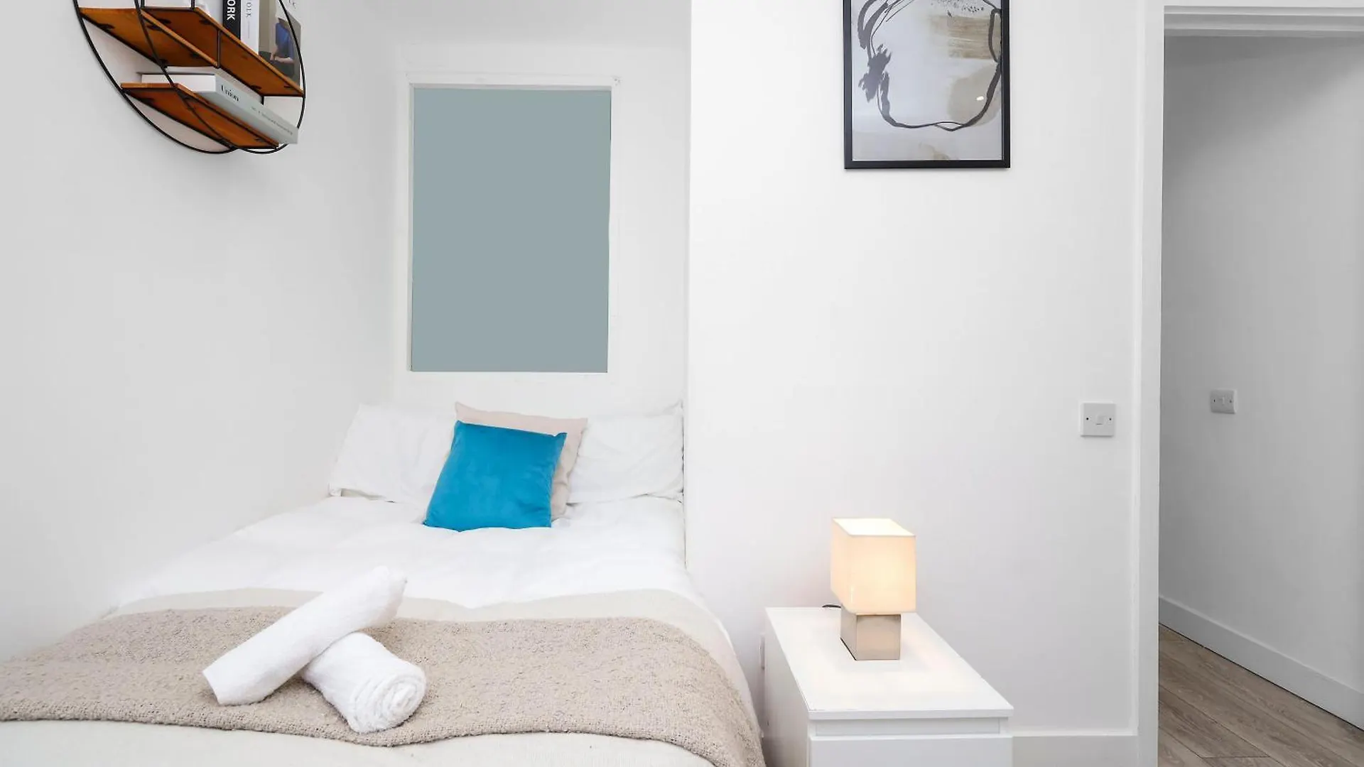 Apartment Stylish Large 3-Bed Apartment, Quick Access To London Sights, Free Parking