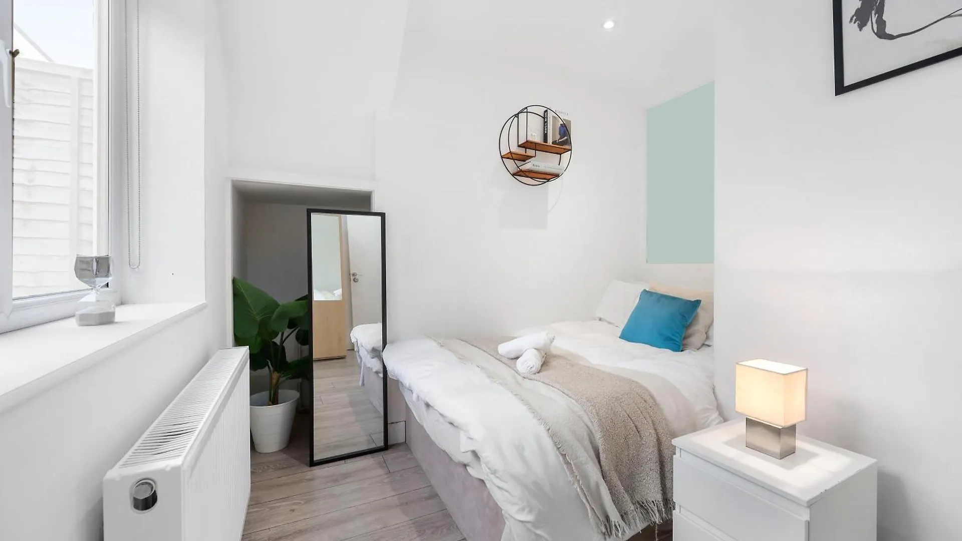 Stylish Large 3-Bed Apartment, Quick Access To London Sights, Free Parking Apartment