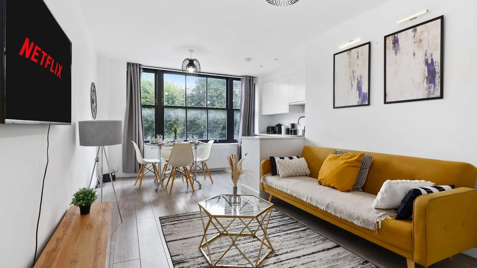 Apartment Stylish Large 3-Bed Apartment, Quick Access To London Sights, Free Parking
