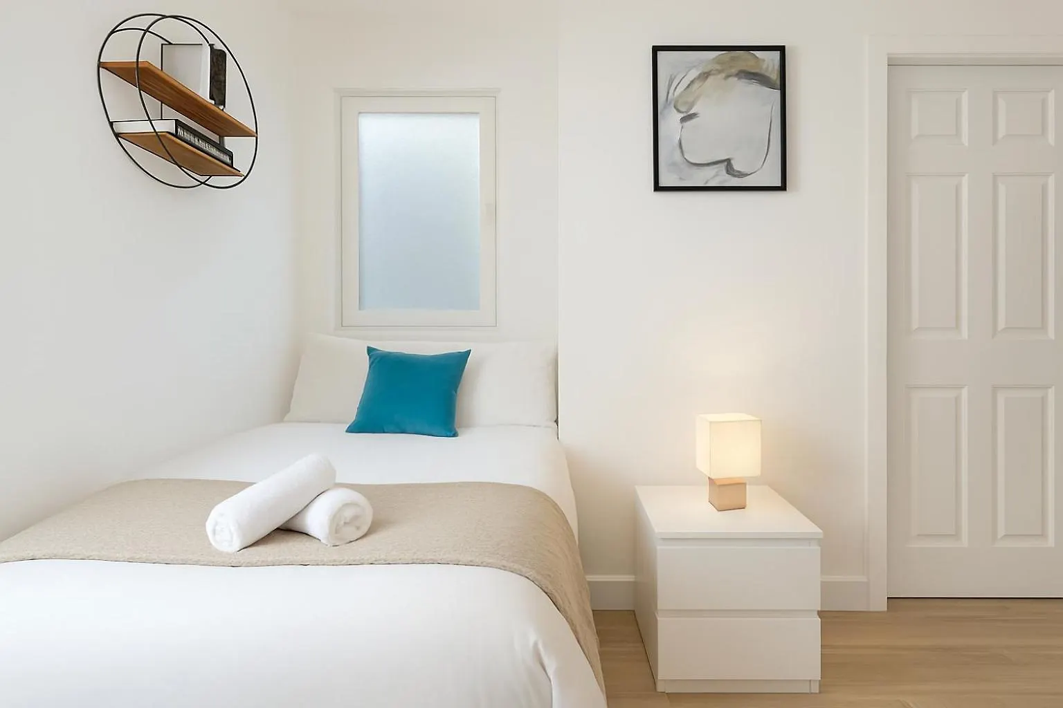 Stylish Large 3-Bed Apartment, Quick Access To London Sights, Free Parking Apartment